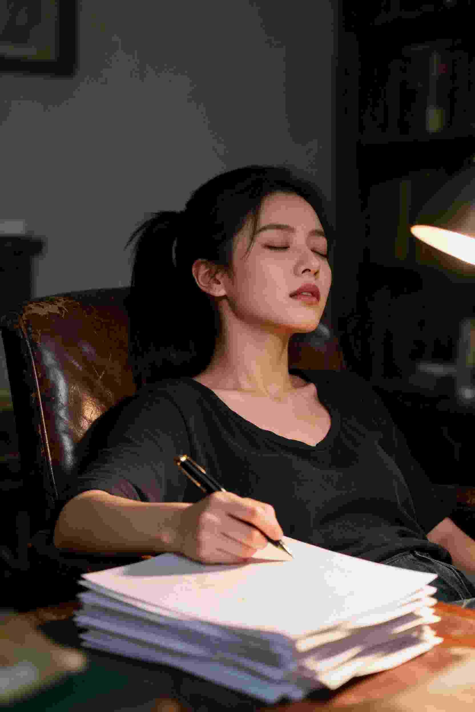 黄果免费短剧《长安小厨娘》封面